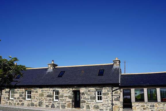 Creagan Glas Cottage & blue sky