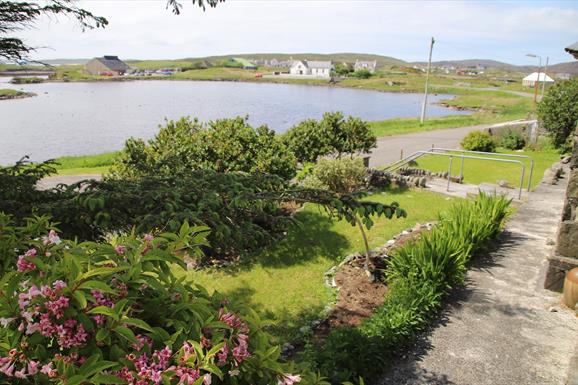 Lingay House garden