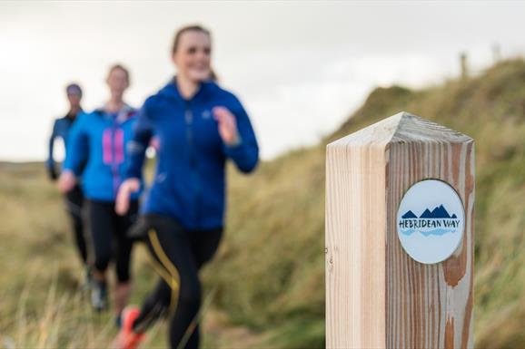 Benbecula: running along Liniclate machair on Hebridean Way