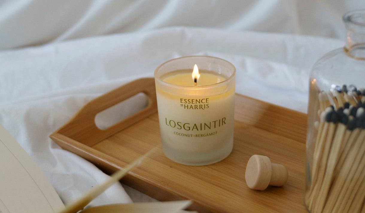 Essence of Harris candle