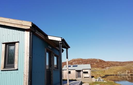 Otter Bunkhouse external
