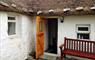 Gatliff Hebridean Hostel - Howmore cottage entrance