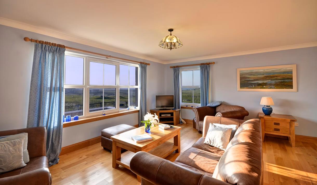 Croit na h-Abhine B&B, Isle of Barra - lounge with a view Croit na h-Abhine B&B, Isle of Barra - lounge with a view